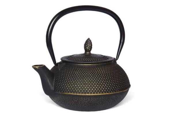 Eisenkanne MAOCI Arare 0,9l in Schwarz-Gold