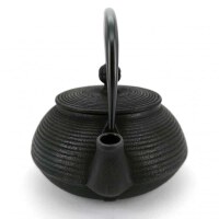 Iwachu - japanische Gusskanne Senbiki 0,65l schwarz